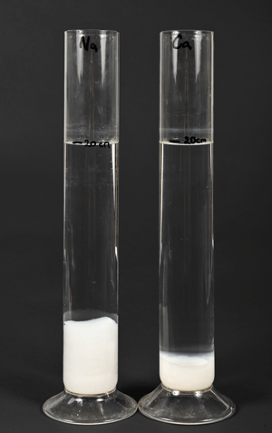 Sodium versus calcium smectite, constant mass